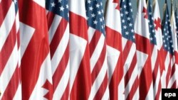 ფოტოილუსტრაცია: საქართველოსა და აშშ-ის დროშები
