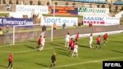 Даже на матче лидеров российского чемпионата ЦСКА - "Спартак" трибуны пустовали