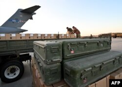 Ukrajinska bojska na aerodromu kod Kijeva 13. februara 2022.