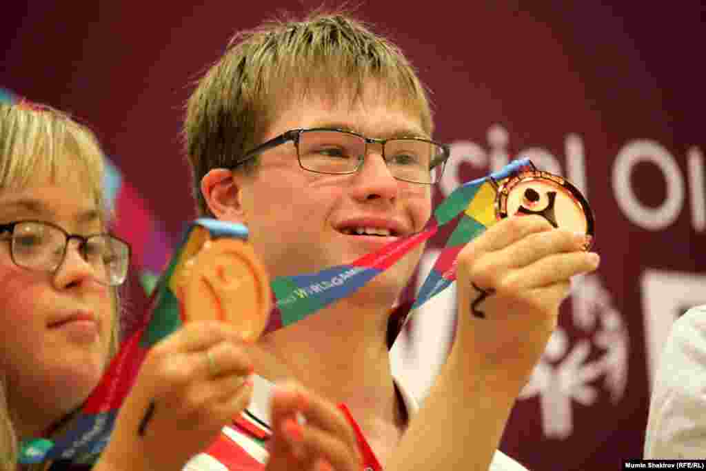 Глеб Дьяченко, внук первого президента России Бориса Ельцина, обладатель серебрянной и бронзовой медалей по плаванию 