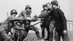 Тема недели: встреча на Эльбе, расставание в Крыму Тема недели: встреча на Эльбе, расставание в Крыму