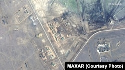 Noi imagini din satelit arată creșterea activității militare rusești la granițele Ucrainei