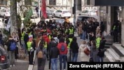 Studenti ispred Univerziteta Union - Nikola Tesla u Beogradu, 7. april 2025.