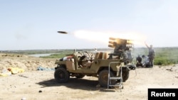 Иракские войска ведут обстрел позиций "Исламского государства", 31 марта 2015 г.