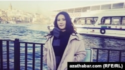 Dursoltan Taganova je 2020. držana u centru za deportaciju pre nego što je pušten na slobodu posle poziva 11 organizacija za ljudska prava.