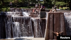 Potraga za hladom i plažom