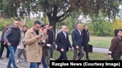 Predsednik vladajuće Srpske napredne stranke i bivši gradonačelnik Novog Sada tokom protesta, 11. oktobar 2025.