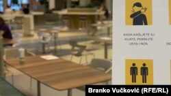 Jedan od kragujevačkih restorana u vreme pandemije, nakon uvođenja vanredne situacije u gradu, jul 2020.