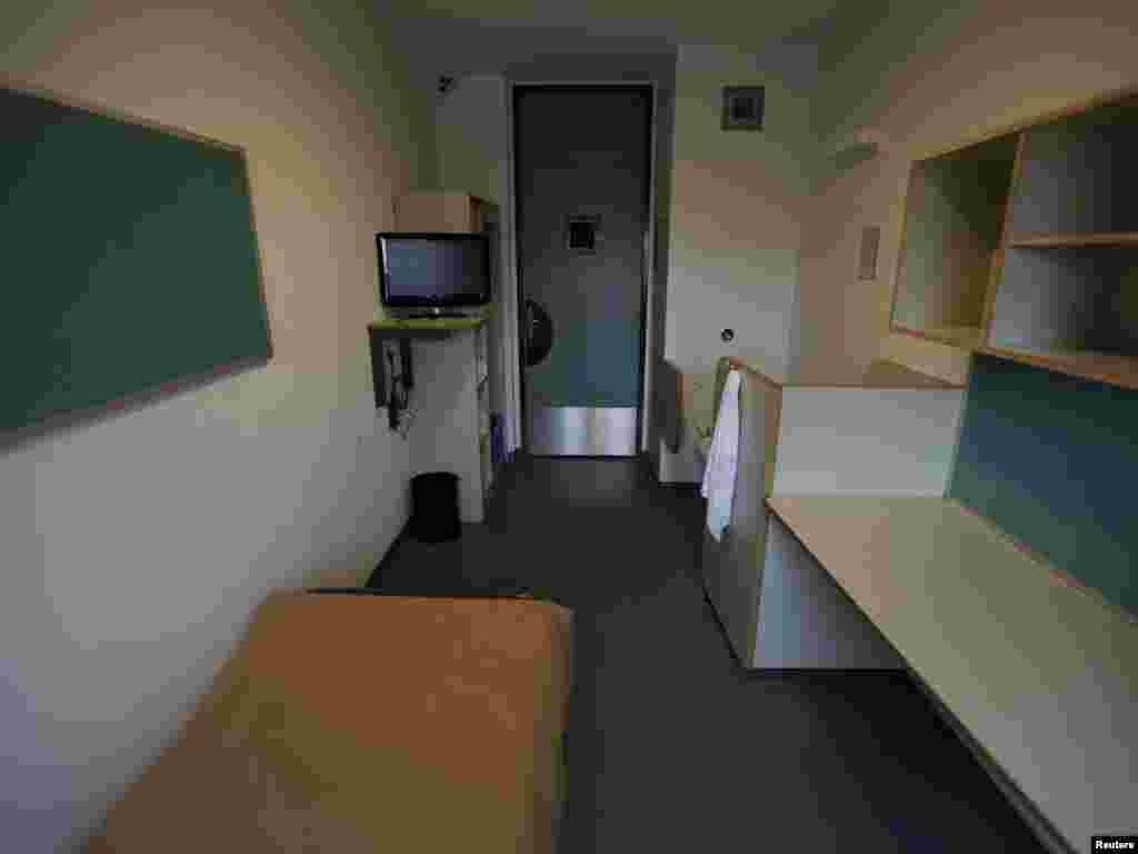 Fotograf Reutersa Damir Šagolj dobio je ekskluzivni pristup pritvorskoj jedinici Haškog tribunala.