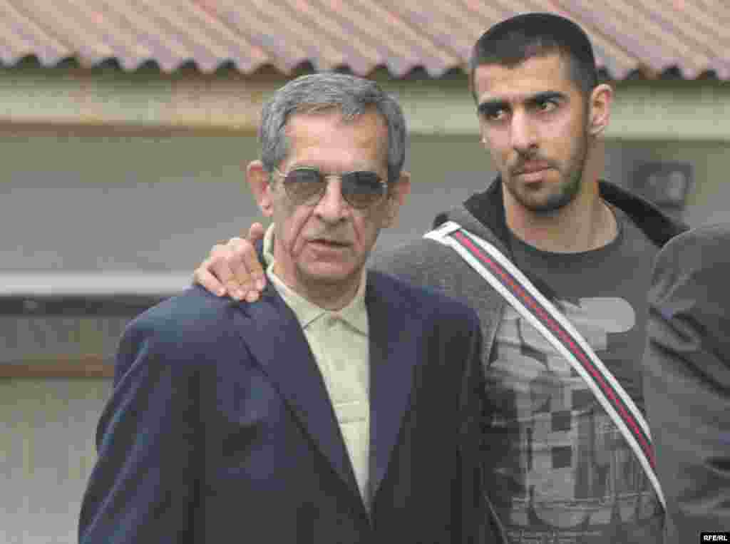 Zlatko Tarle po izlasku iz zatvora Foto: Savo Prelević