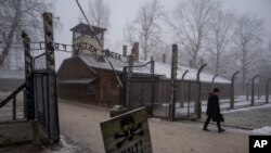 ოსვენციმი ქალაქია პოლონეთის სამხრეთ ნაწილში, მდინარე სოლის ვისლასთან შეერთების ადგილას. 1940-1945 წლებში აქ მდებარეობდა ოსვენციმის, იგივე სიკვდილის ბანაკი. 