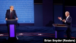 Kandidat demokrata za predsednika SAD Džo Bajden i predsednik Donald Tramp suočili su se u svojoj prvoj televizijskoj debati 29. septembra