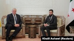 სირიის დე ფაქტო მმართველის, აჰმედ ალ-შარაას შეხვედრა უკრაინის საგარეო საქმეთა მინისტრ ანდრი სიბიჰასთან. დამასკი, 30 დეკემბერი, 2024.