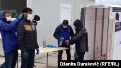 Migranti dolaze u novi kamp Lipa, 21.04.2020.