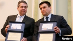 Міністр закордонних справ України Павло Клімкін (справа) та голова МЗС Німеччини Зіґмар Ґабріель. Київ, 2 березня 2017 року