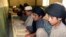 له ارشیفه په یوه پاکستانۍ مدرسه کې زده کوونکي