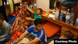 Голодающие актеры Нижегородского ТЮЗа