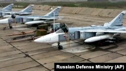 ფოტო არქივიდან. რუსული თვითმფრინავები სუ-24 ანექსირებულ ყირიმში 