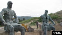 Меморіал загиблим воїнам у місті Горі, 4 серпня 2009 р.