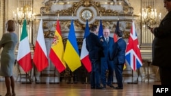 საილუსტრაციო ფოტო. ჯგუფში Weimar+ გაერთიანებული სახელმწიფოების და უკრაინის და ევროკავშირის დროშები