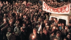 Тема недели: последняя осень коммунизма Тема недели: последняя осень коммунизма