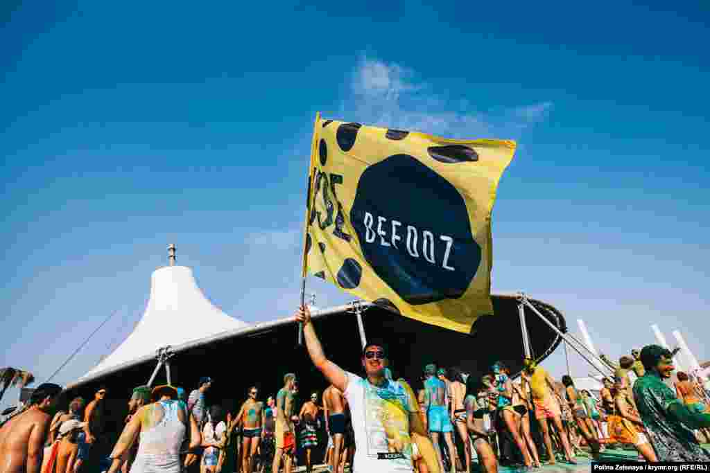 В Поповке запрещенный фестиваль «Befooz» продолжает свою жизнь, 5 августа 2015 года