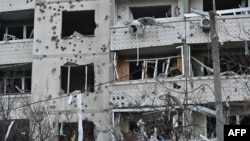 Місцева влада уточнює, що у Великописарівській громаді російський БпЛА вдарив по місцю, де роздавали гуманітарну допомогу. Фото ілюстративне