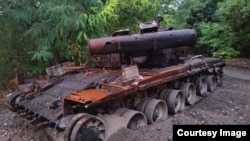 Сожженный российский танк