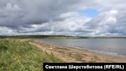 Пляж на берегу бухты Обманная. Хабаровский край