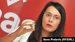 "Ono što će biti strašan problem kojim se niko nije bavio prije je pitanje nelegitimnih uticaja na te izbore. Prvo i osnovno finansijski. Znači, nezakonito finansiranje određenih političkih struktura", ukazuje direktorica MANS-a Vanja Ćalović Marković