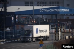 Контейнерный терминал в порту Гдыни, апрель 2025 года