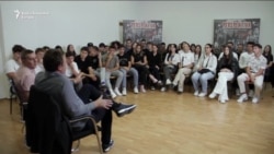 Perspektiva u Goraždu: Načelnik sa mladima 'bez davanja lažne nade' Perspektiva u Goraždu: Načelnik sa mladima 'bez davanja lažne nade'