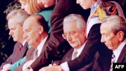 Warren Christopher, Slobodan Milošević, Alija Izetbegović i Franjo Tuđman
