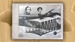 საფოს უმცროსი ქალიშვილი, ნინო მგელაძე, ცნობილ მწერალთან, ფემინისტსა და საზოგადო მოღვაწესთან, კატო მიქელაძესთან ერთად.