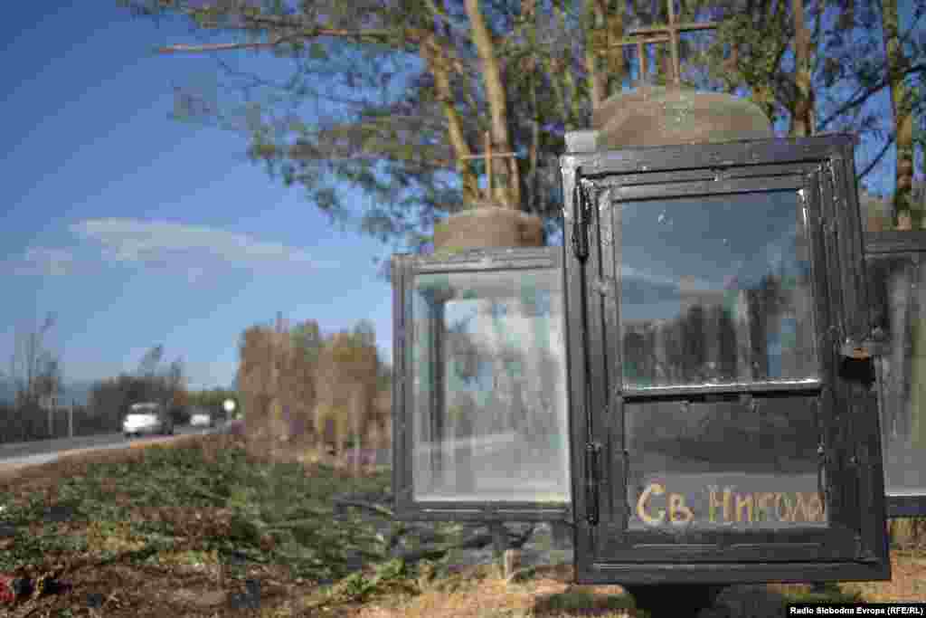 Posljedice požara na obali jezera u Donjem Perovu i Ezeranima.