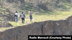 აითაჯის ოჯახის წევრები სოფელ გაჩიანში, მტკვრის სანაპიროს მიმდებარე ტერიტორიაზე. 14 აპრილი, 2025 წელი