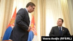 Ivica Dačić predaje premijersku dužnost Aleksandru Vučiću 29. aprila 2014. godine.