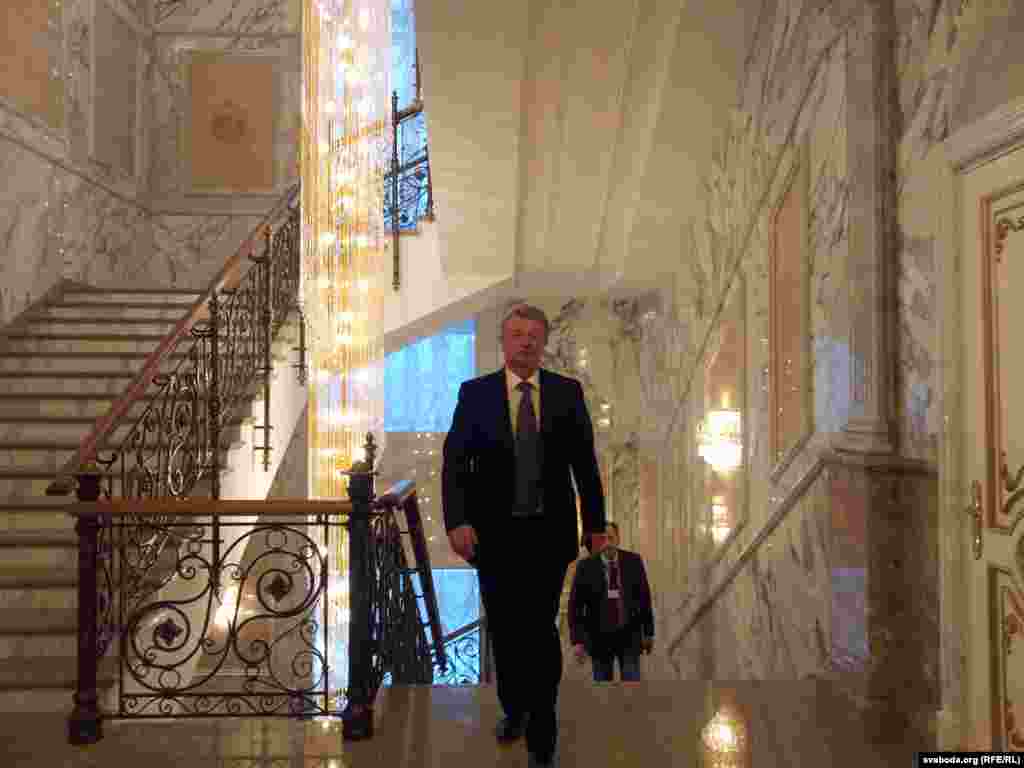 Минск, Дворец Независимости - перед встречей лидеров "Нормандской четвёрки". 11 февраля 2015 г.