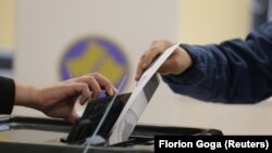 Izbori 9. februara biće prvi redovni parlamentarni izbori koji će biti održani na Kosovu od njegovog proglašenja nezavisnosti 2008. godine.