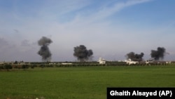 Vazdušni udari na Sarakeb u Idlibu, 27. februar