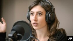 چچیلیا سالا ۲۹ آذر در تهران بازداشت شد و بنابر گزارشها، در سلول انفرادی در زندان اوین محبوس است