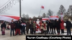 Білоруси продовжують протести у формі районних маршів