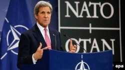 Джон Керрі на прес-конференції у Брюсселі, 19 травня 2016 року