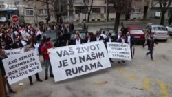 Doktori u protestnoj šetnji za prava Doktori u protestnoj šetnji za prava