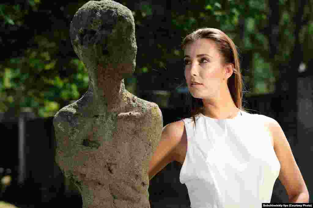 Модель на практическом занятии по теме "портрет"