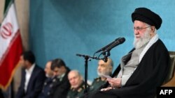 ირანის უზენაესი ლიდერის, აიათოლა ალი ხამენეის გამოსვლა ირანის მთავრობის წარმომადგენლების წინაშე. თეირანი, 8 მარტი, 2025.