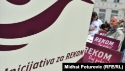 Prikupljanje potpisa za REKOM, Sarajevo, april 2011