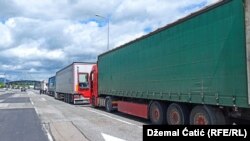 Kolone kamiona na granici između BiH i Hrvatske (arhivska fotografija)