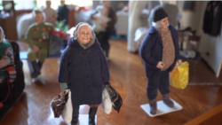 Minijaturne lutke u obliku (post)sovjetskih penzionera Minijaturne lutke u obliku (post)sovjetskih penzionera