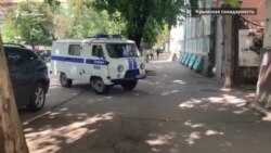 «Гранату подкинули. Показания получены под пытками»: итоги заседания суда по делу фрилансера Крым.Реалии Владислава Есипенко (видео) «Гранату подкинули. Показания получены под пытками»: итоги заседания суда по делу фрилансера Крым.Реалии Владислава Есипенко (видео)